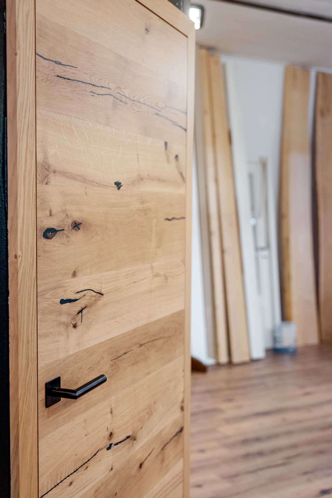 Präsentation aktueller Fenster- und Türdesigns in unserer Ausstellung